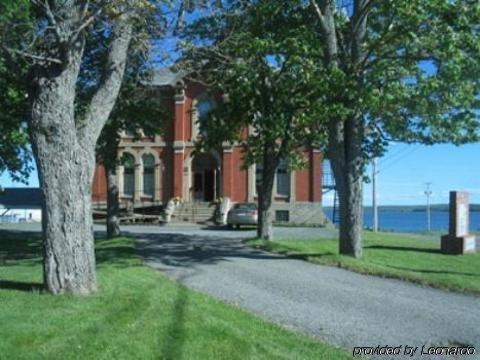 Customs House Inn Pictou Zewnętrze zdjęcie
